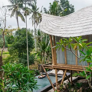Отель Wadari Retreat